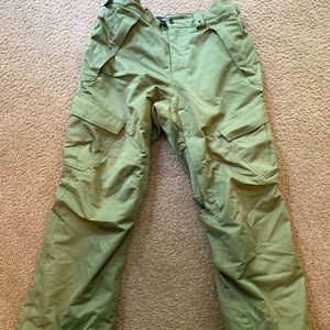 686 Classic cargo insulated snowpants